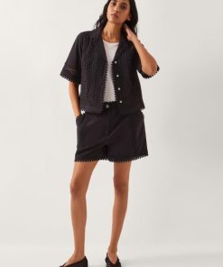 Lyndacasillas.shop0e76d5ca4c 1