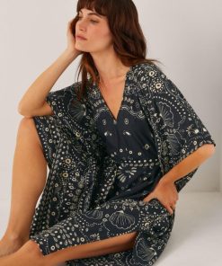 Lyndacasillas.shop2259681538 1