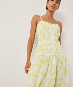 Lyndacasillas.shop6e42c44ca4 1