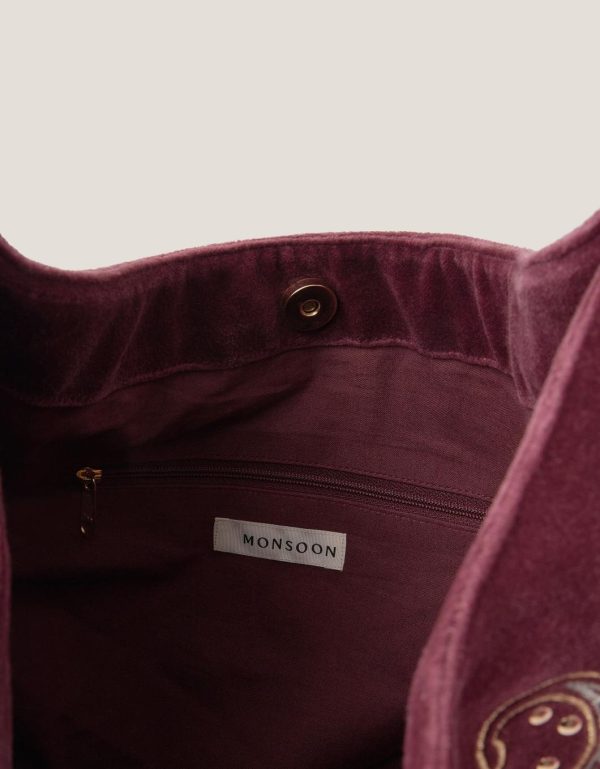 Lyndacasillas.shop8fd40c0d23 4