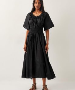 Lyndacasillas.shop9801fac45b 1