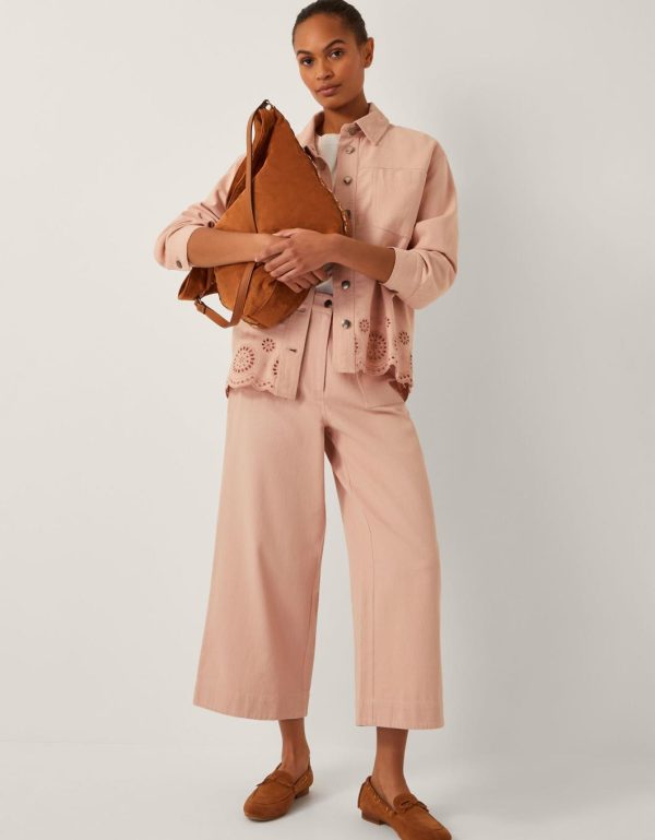 Lyndacasillas.shop98833964d5 1