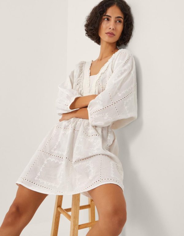 Lyndacasillas.shopb97c6f5f55 1