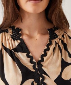 Lyndacasillas.shopc165a58277 2