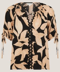 Lyndacasillas.shopc165a58277 5